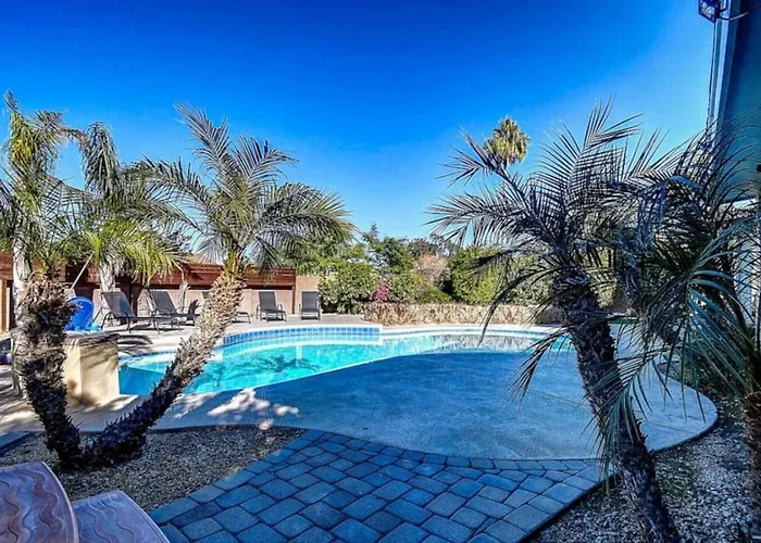 6 Large Bedrooms Billiards Hot Tub Holiday home Phoenix