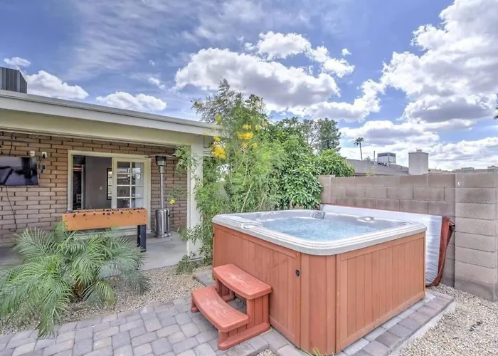 6 Large Bedrooms Billiards Hot Tub Holiday home Phoenix