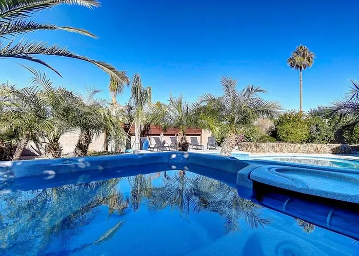6 Large Bedrooms Billiards Hot Tub Phoenix